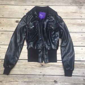 Miley Cyrus Leather Jacket🌻